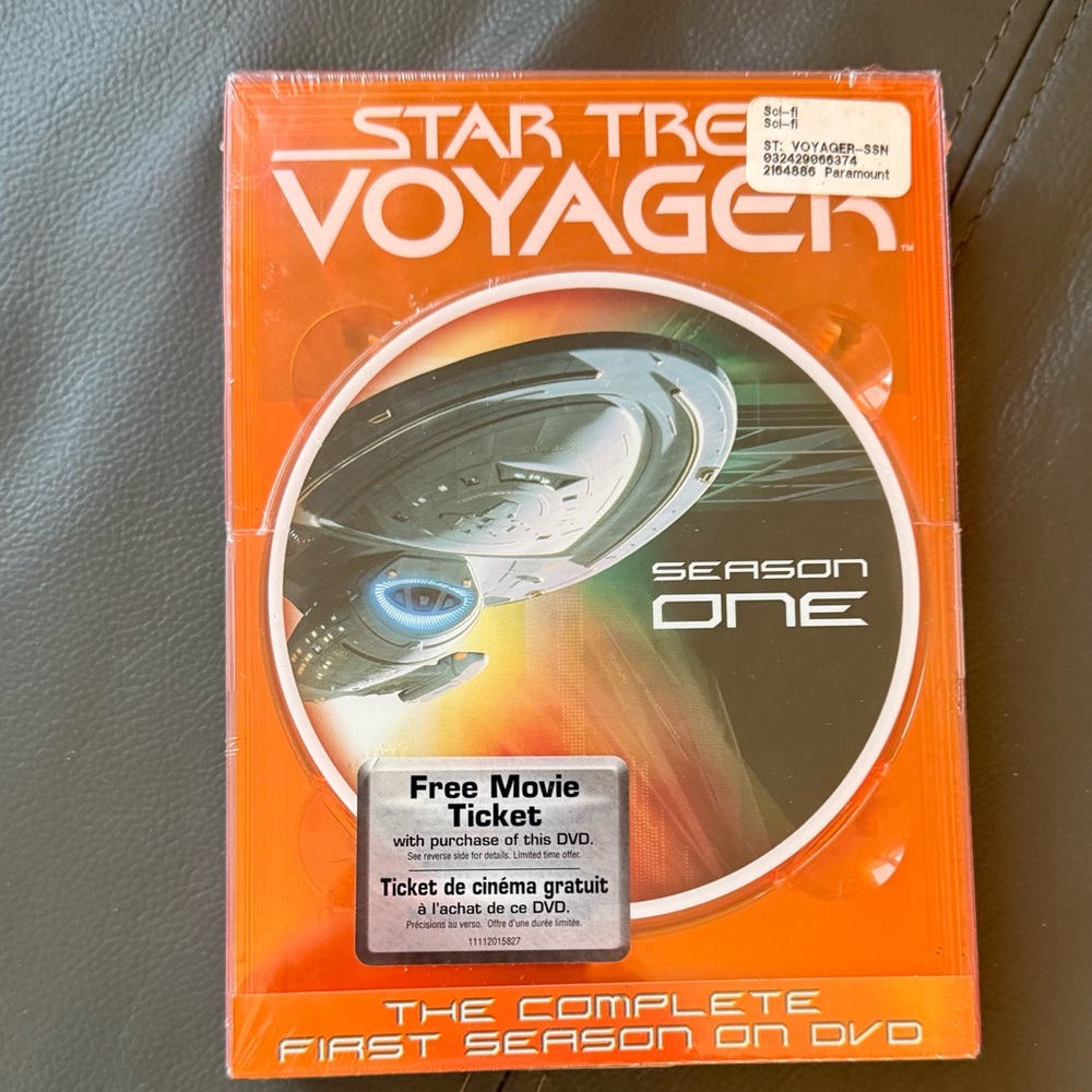 Star Trek Voyager Season One DVD - Orange